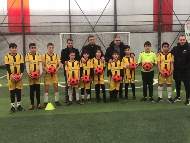 ESENYURT  MUŞ DERNEĞİ  FUTBOL  AKADEMİSİ KURULDU