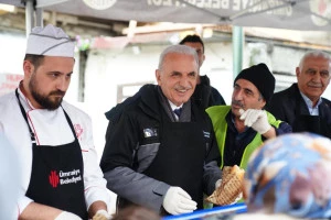 PAZARI ZİYARET EDEN VATANDAŞTAN BAŞKAN YILDIRIM’A DUA